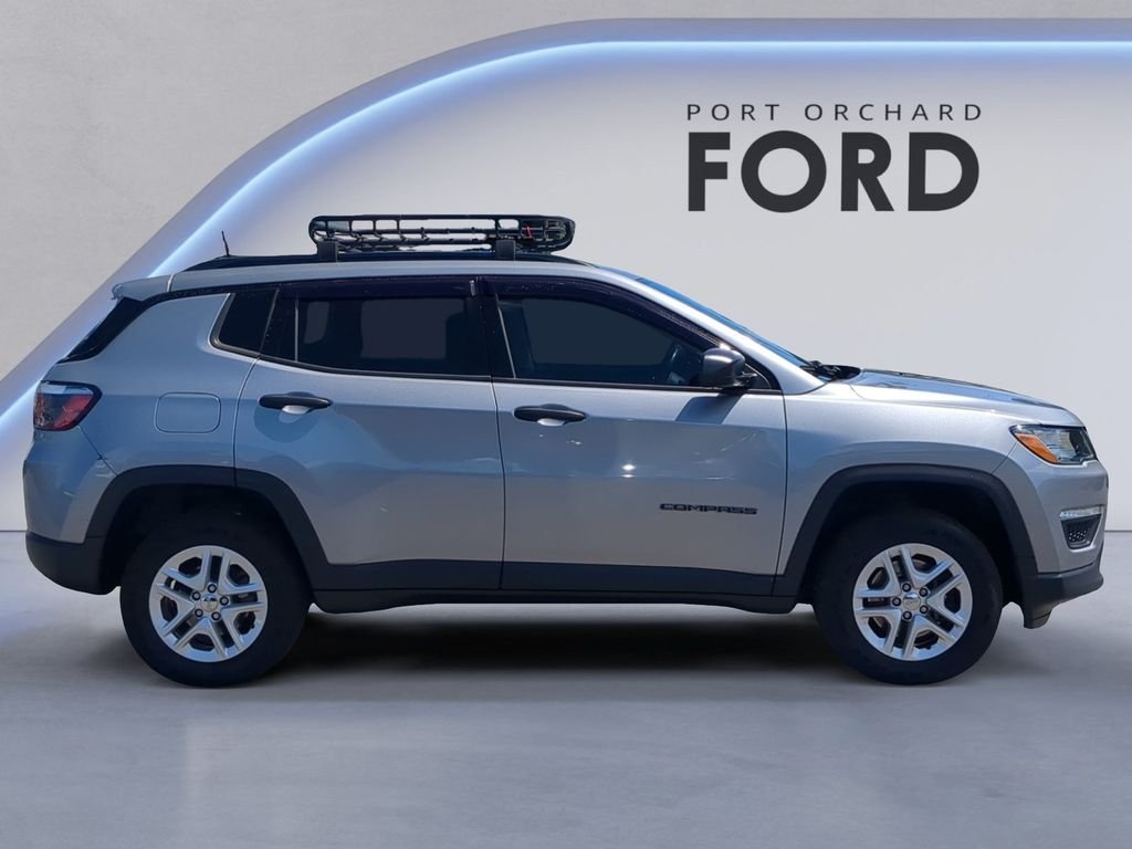 Used 2018 Silver Jeep Sport image 8