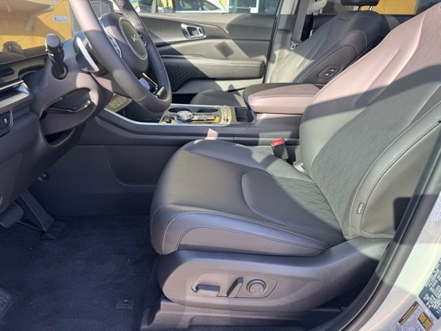 2025 Kia Carnival SX - Photo 20