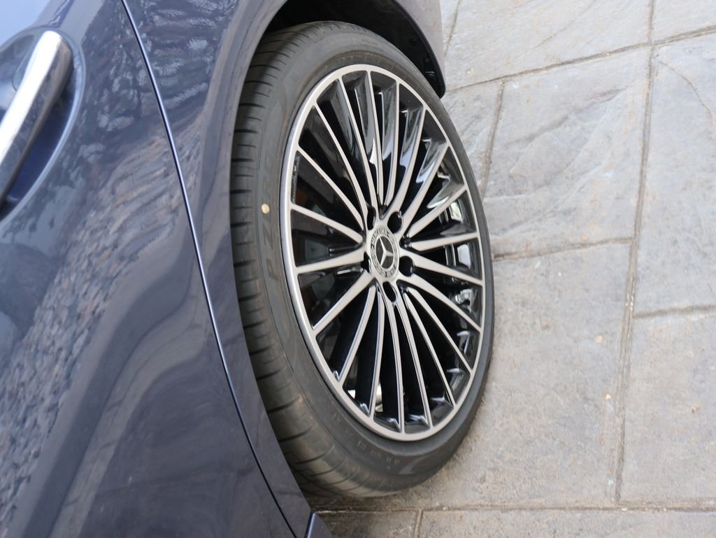 New 2026 Twilight Blue Metallic Mercedes-Benz C 300 image 41