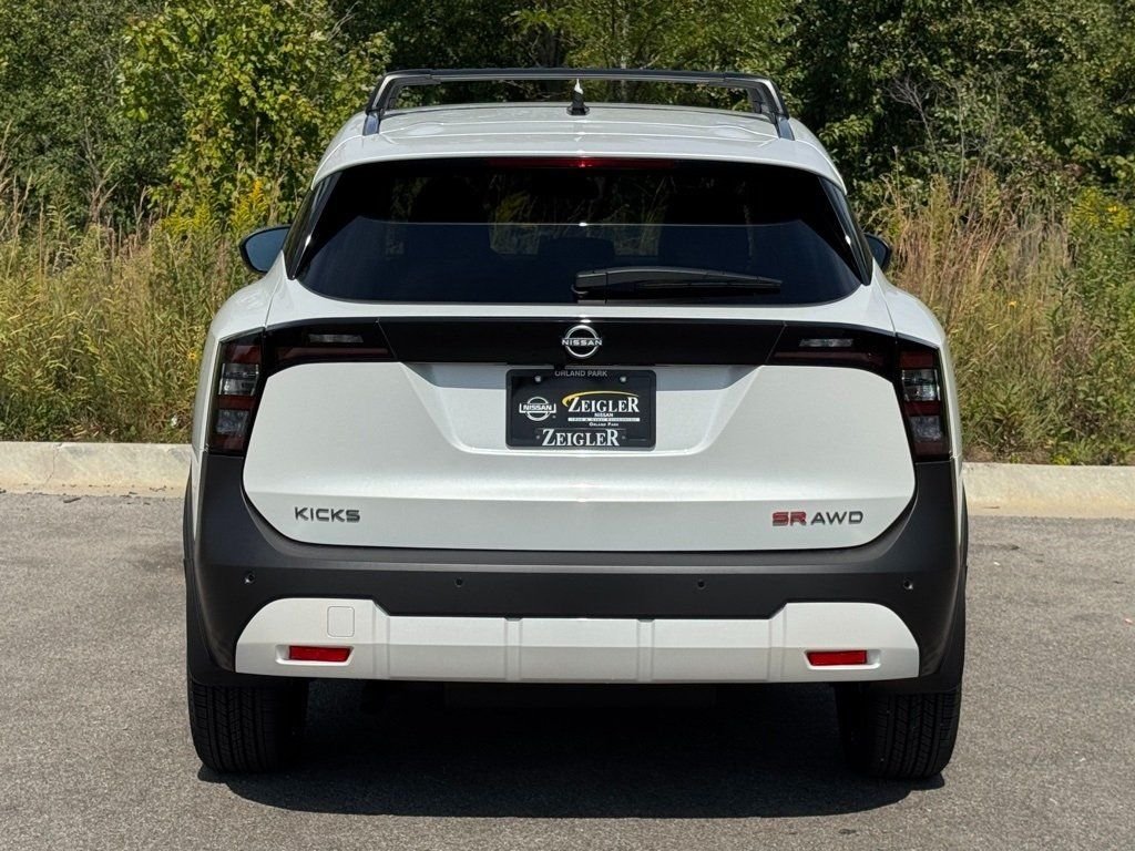 New 2026 White Nissan SR image 5