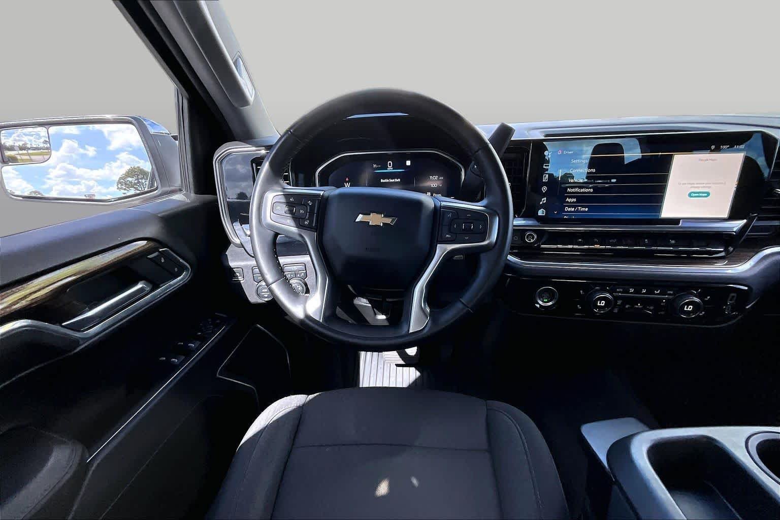 Used 2023 Summit White Chevrolet LT image 6