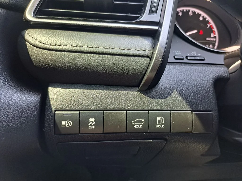 2024 Toyota Camry SE - Photo 15
