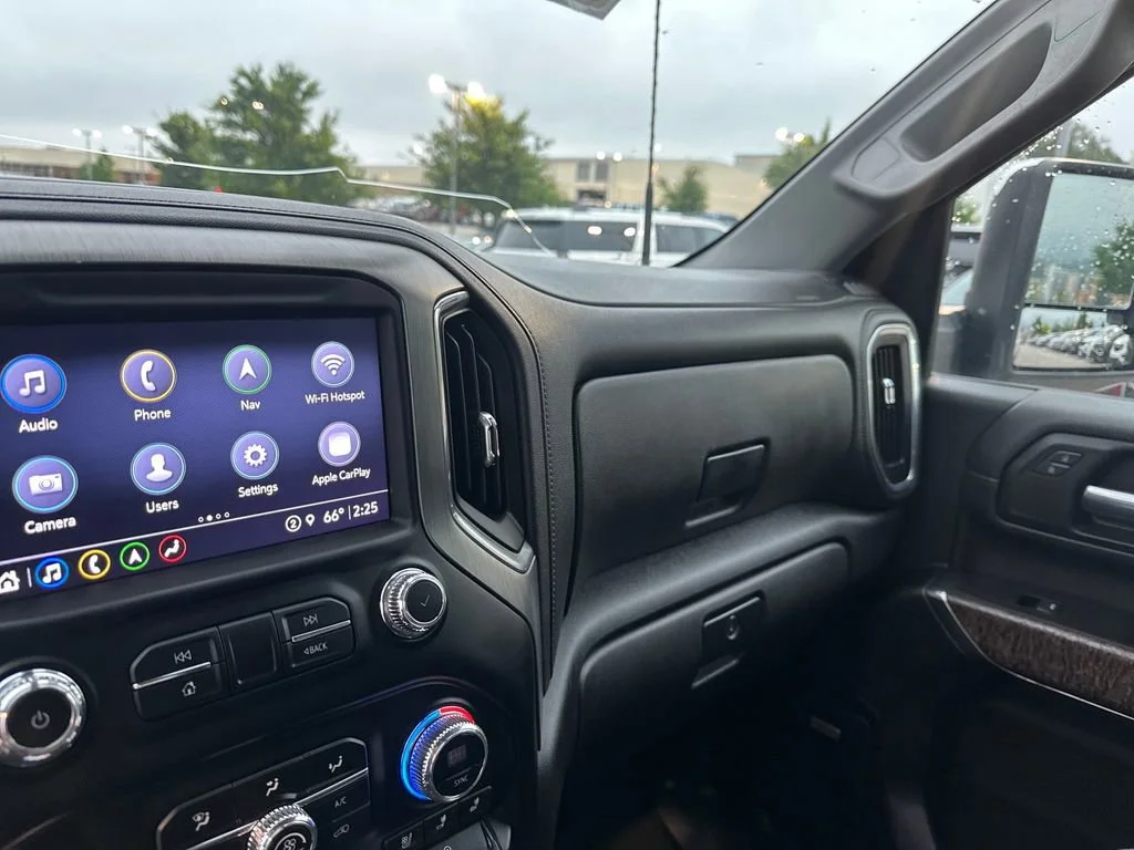 Used 2023 White Frost Tricoat GMC Denali image 20