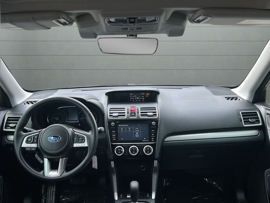 Used 2018 Silver Subaru 2.5i Premium image 15