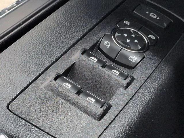 Used 2021 Super Black Ford Platinum image 24