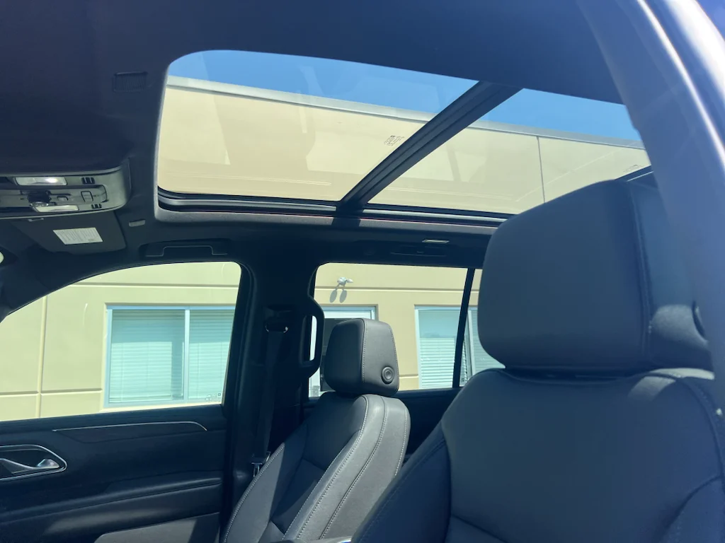 Used 2022 Midnight Blue Metallic Chevrolet Z71 image 19