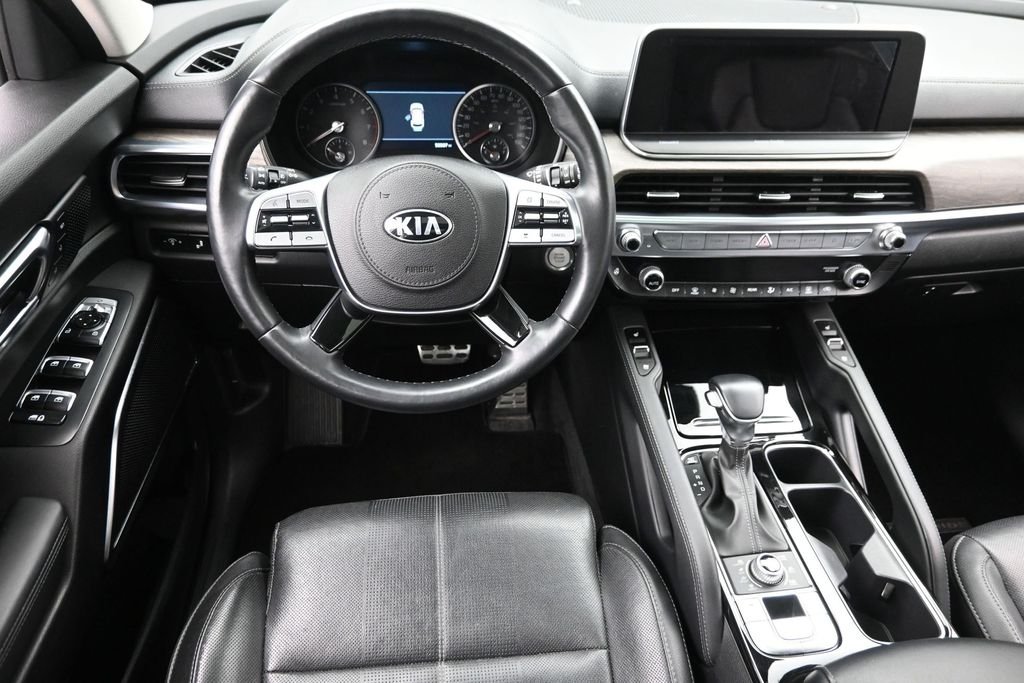 Used 2021 White Kia SX image 16