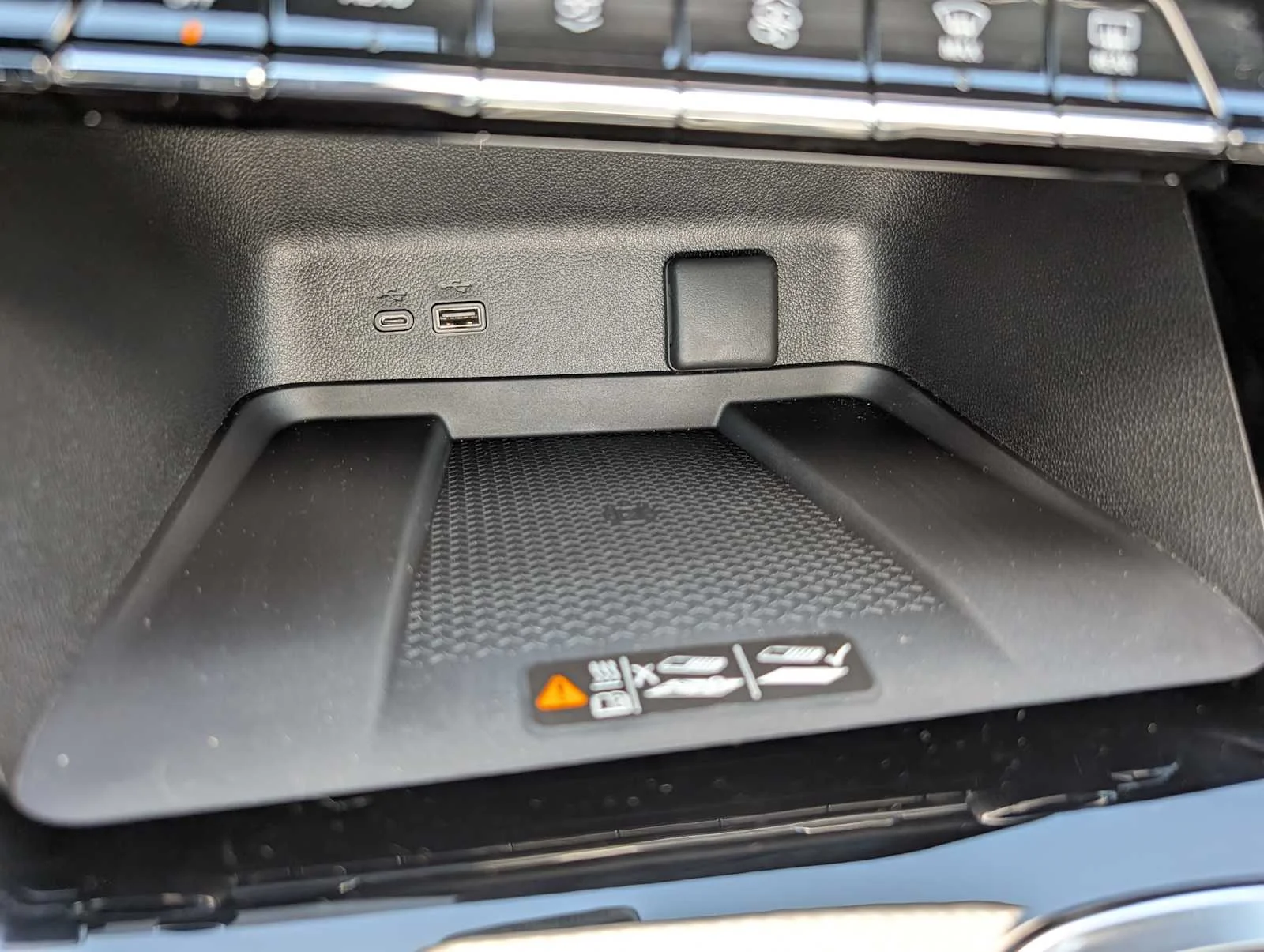 2026 Chevrolet Traverse LT - Photo 25