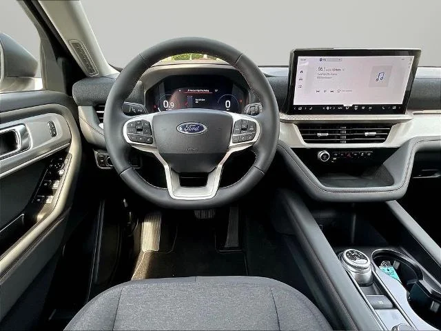 New 2026 Star White Metallic Tri-Coat Ford Active image 53