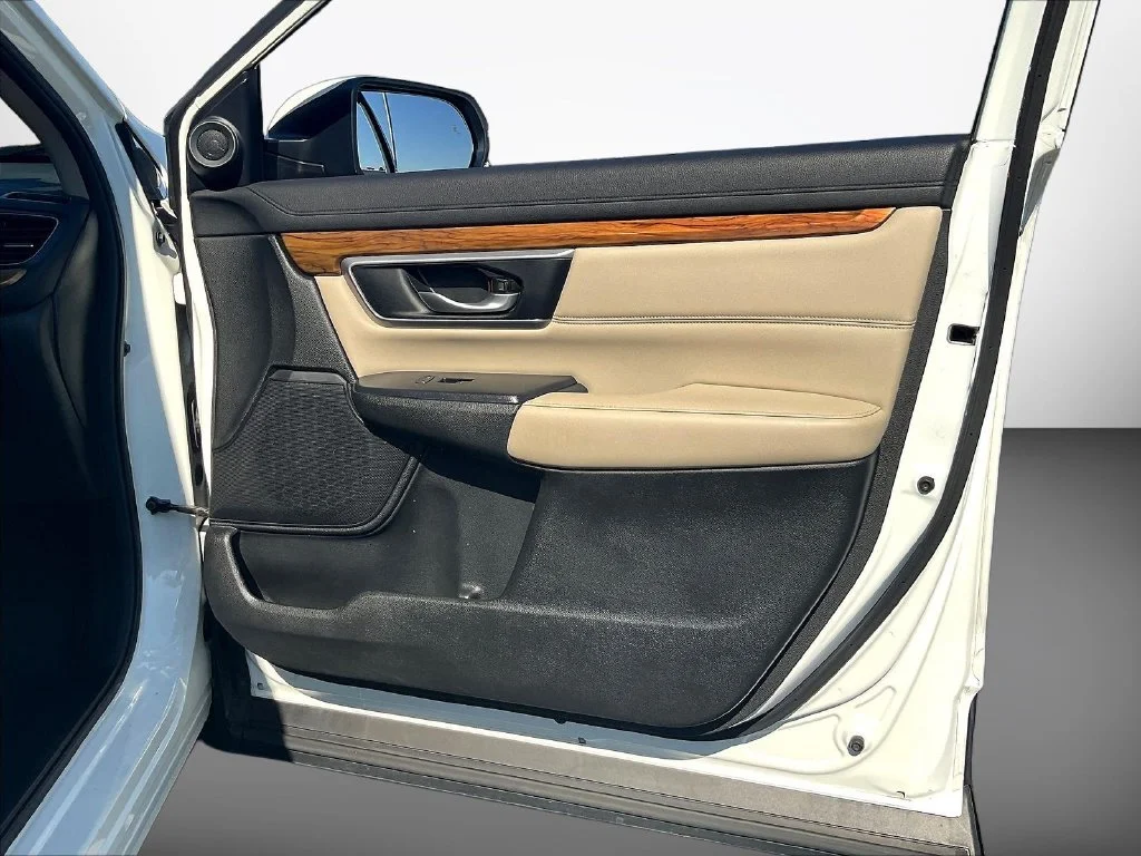 Used 2017  Honda EX-L image 29