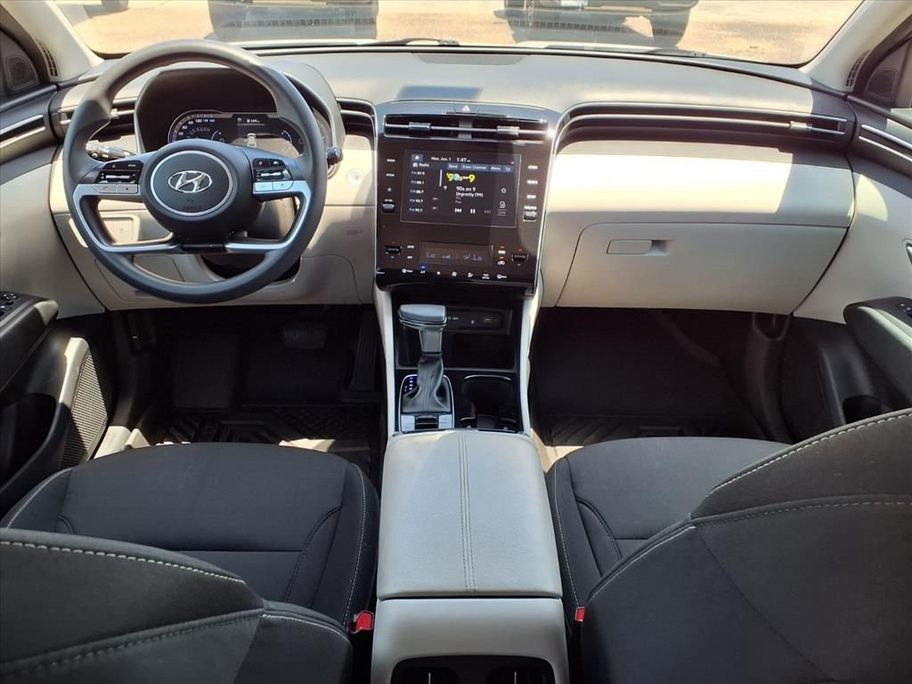 Used 2024 White Hyundai SEL image 12