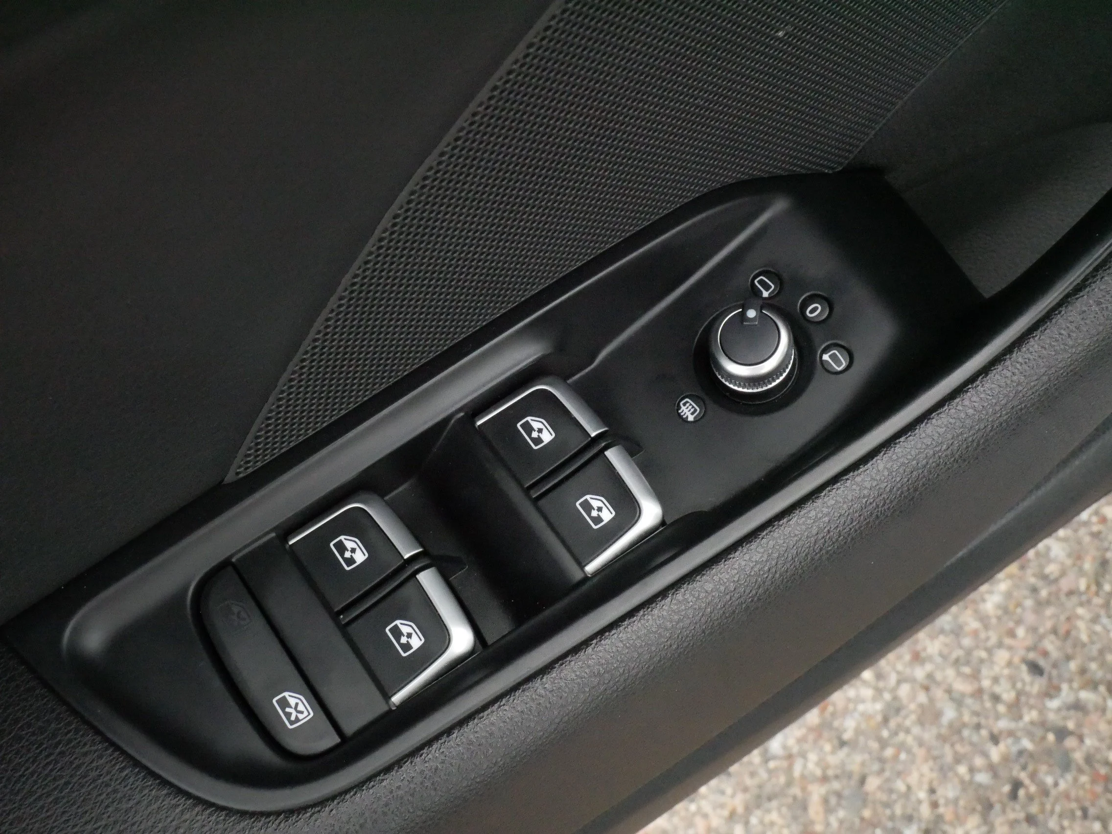 Used 2020 Silver Audi S line Premium image 19