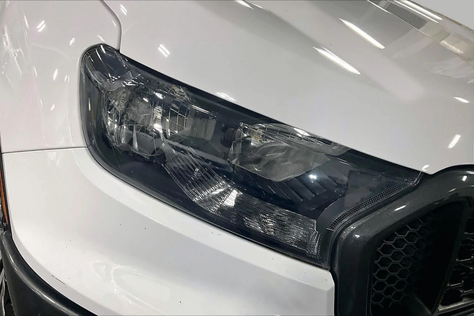 Certified Used 2021 Oxford White Ford XLT image 28