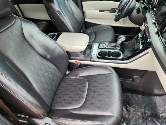 Used 2022 Black Kia EX image 14