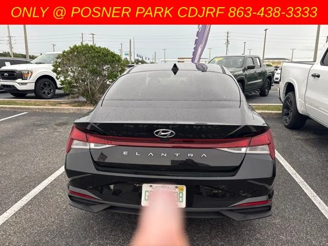 Used 2021 Black Hyundai SEL image 9