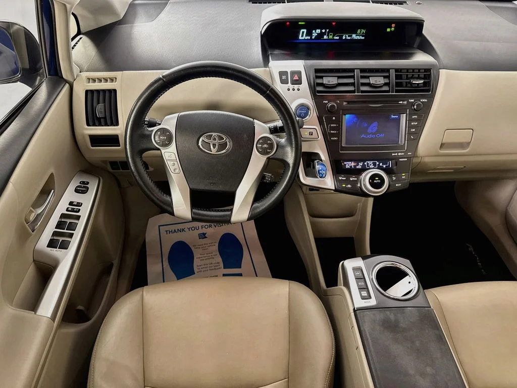 Used 2013 Blue Toyota Five image 25