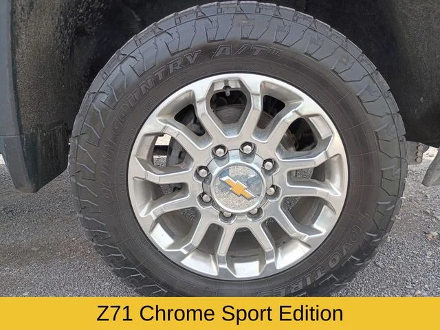 Used 2025 Black Chevrolet LT image 18
