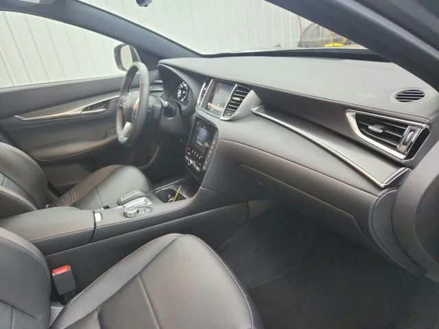 Used 2025 Gray INFINITI ESSENTIAL image 36