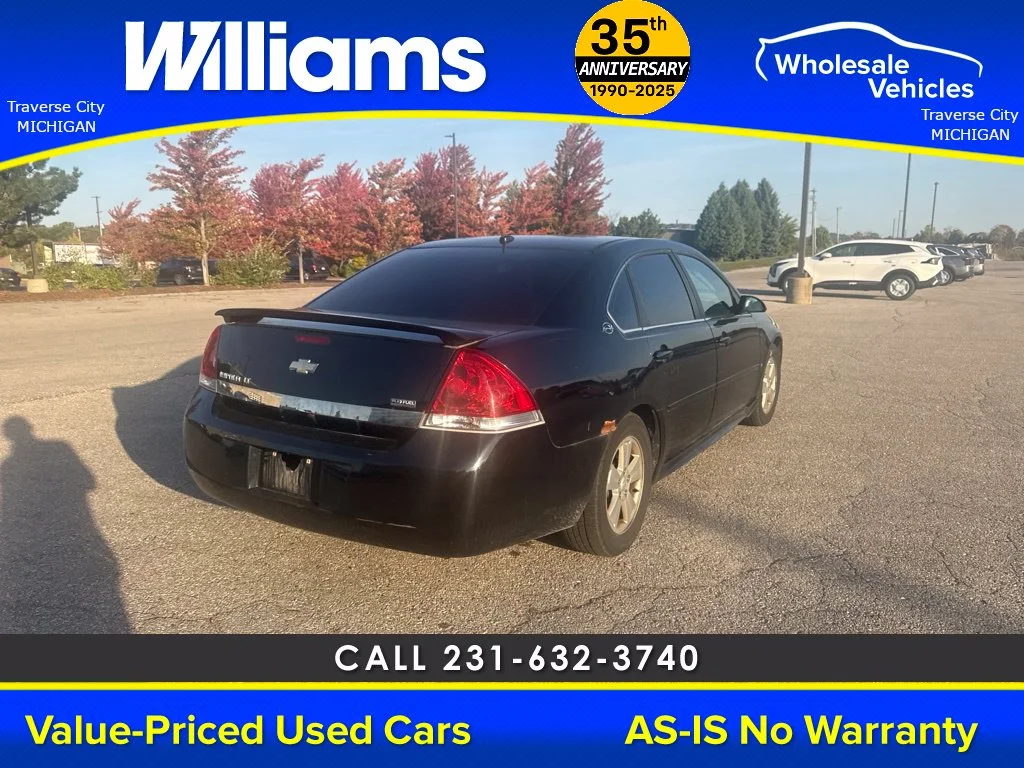 Used 2009 Black Chevrolet LT image 18