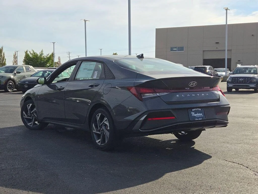 Used 2025 Ecotronic Gray Hyundai SEL Sport image 14