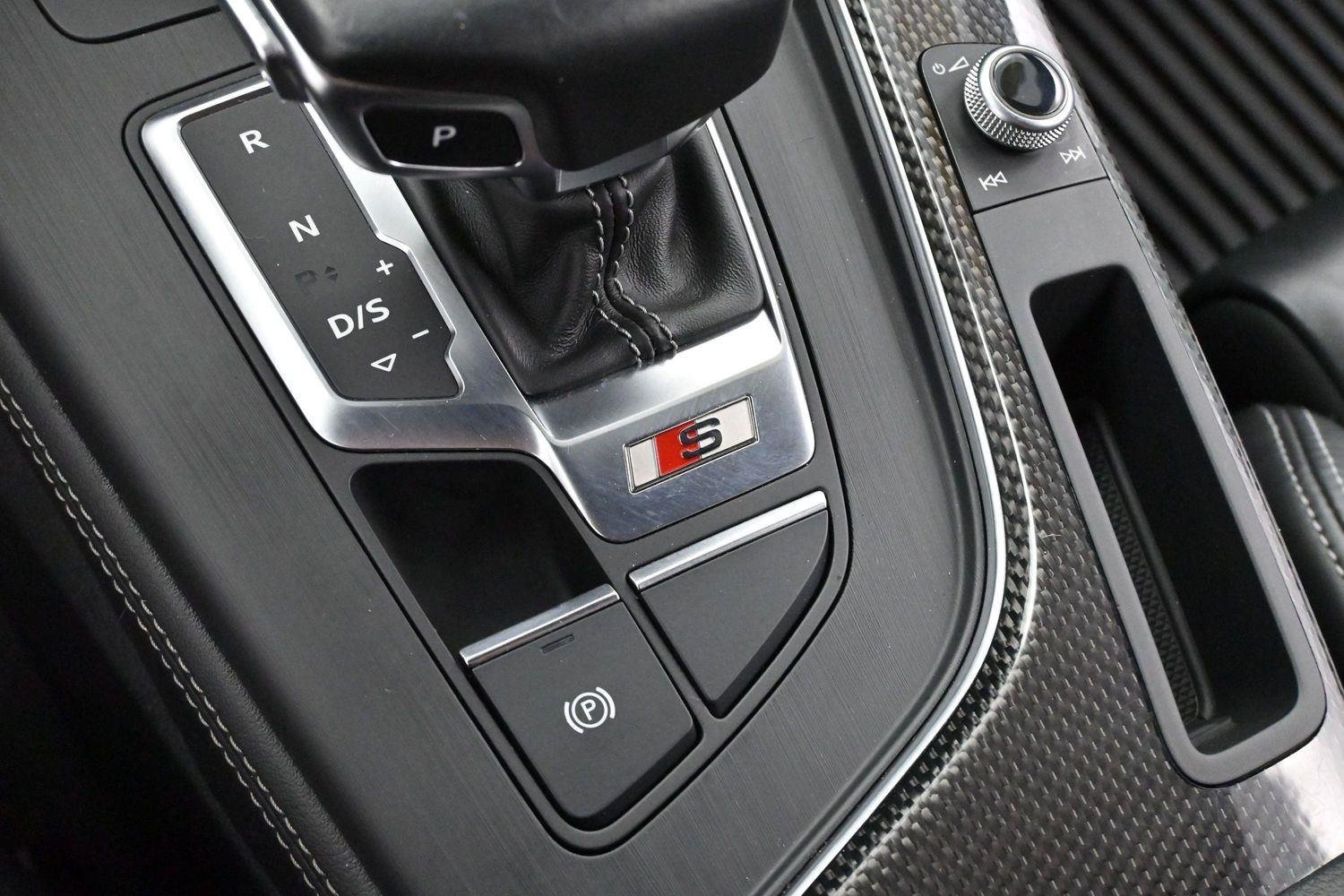 Used 2019 Daytona Gray Pearl Effect Audi Premium Plus image 18