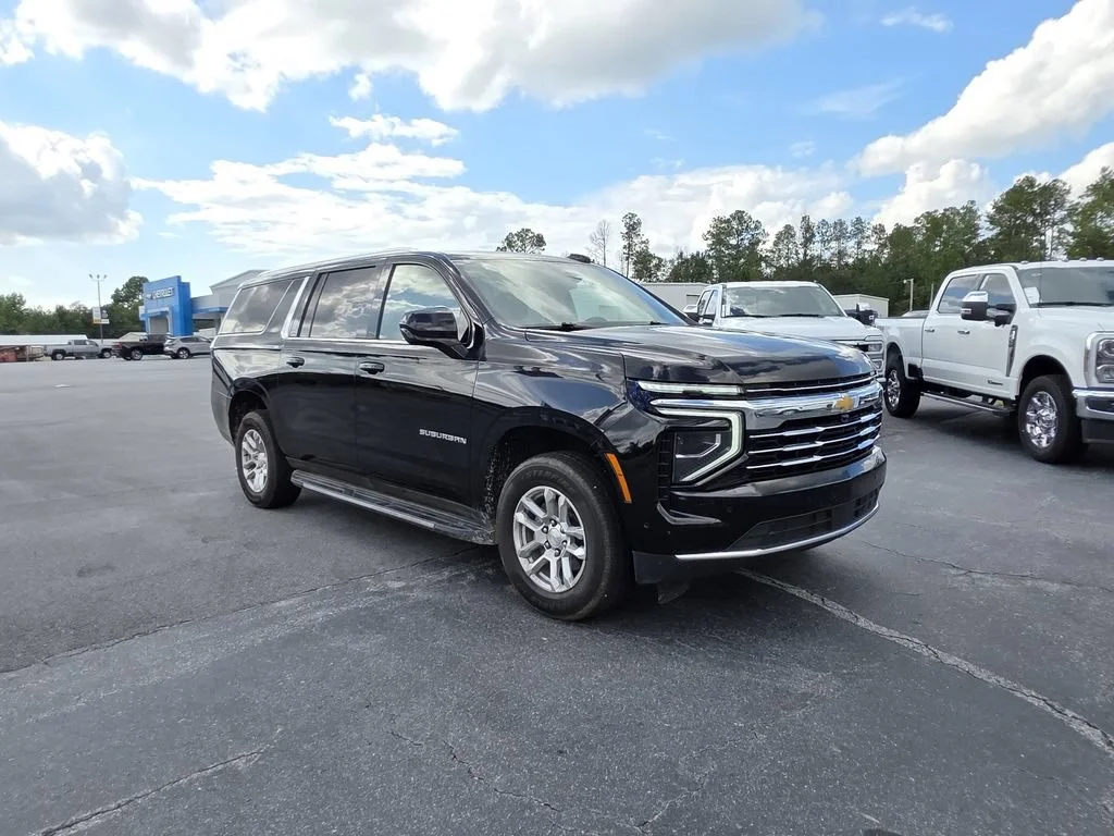 Used 2025 Black Chevrolet LT image 7