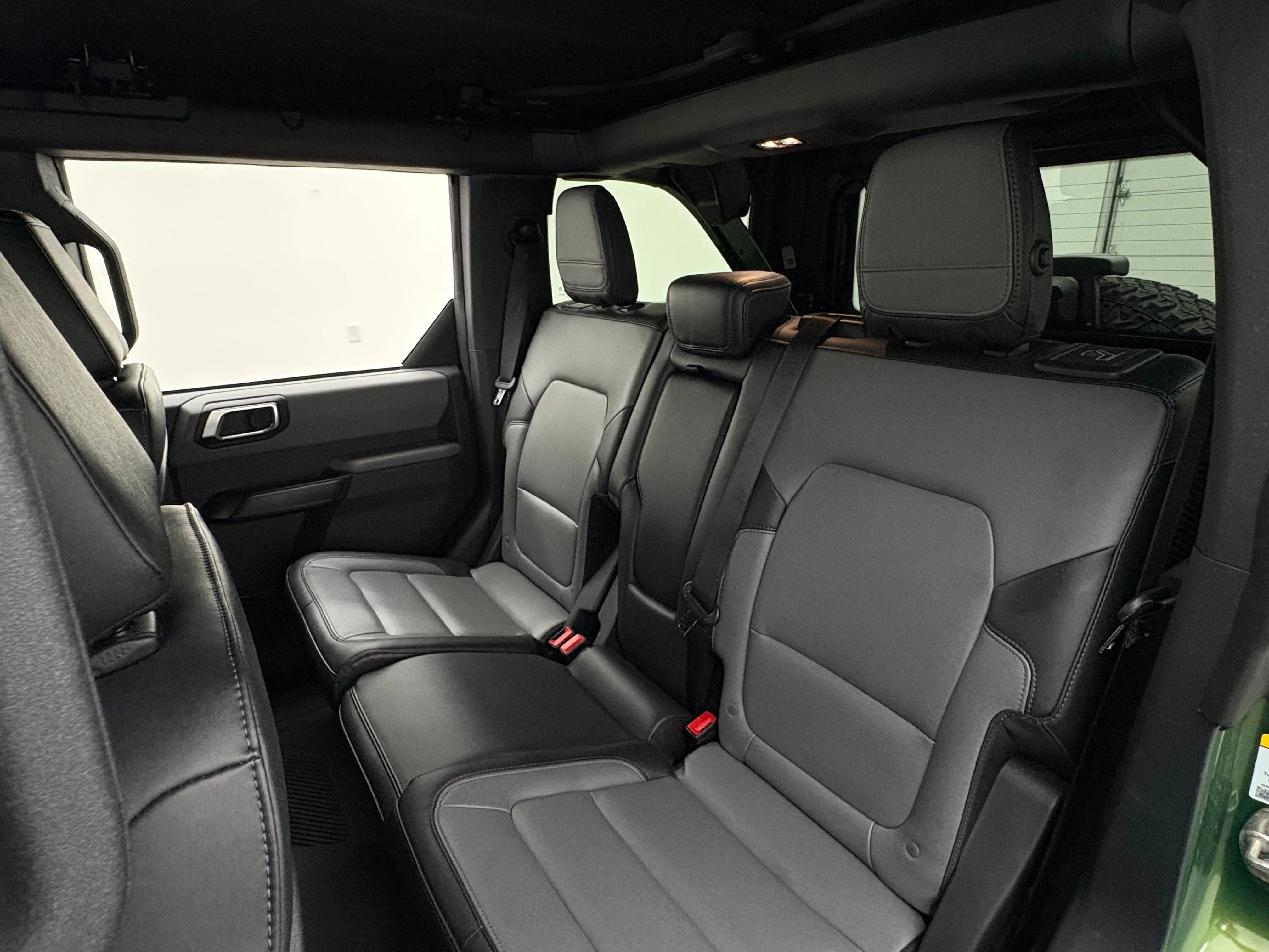 Used 2024 Green Metallic Ford Everglades image 47