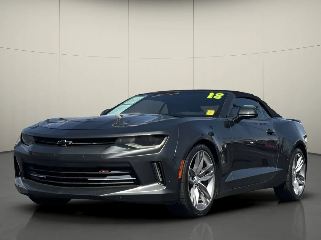 Used 2018 NIGHTFALL GRAY METALLIC Chevrolet 2LT image 3