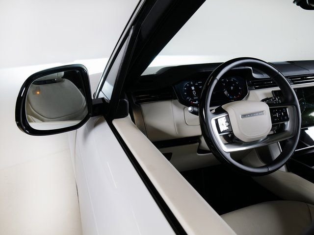 New 2026 Fuji White Land Rover SE image 25
