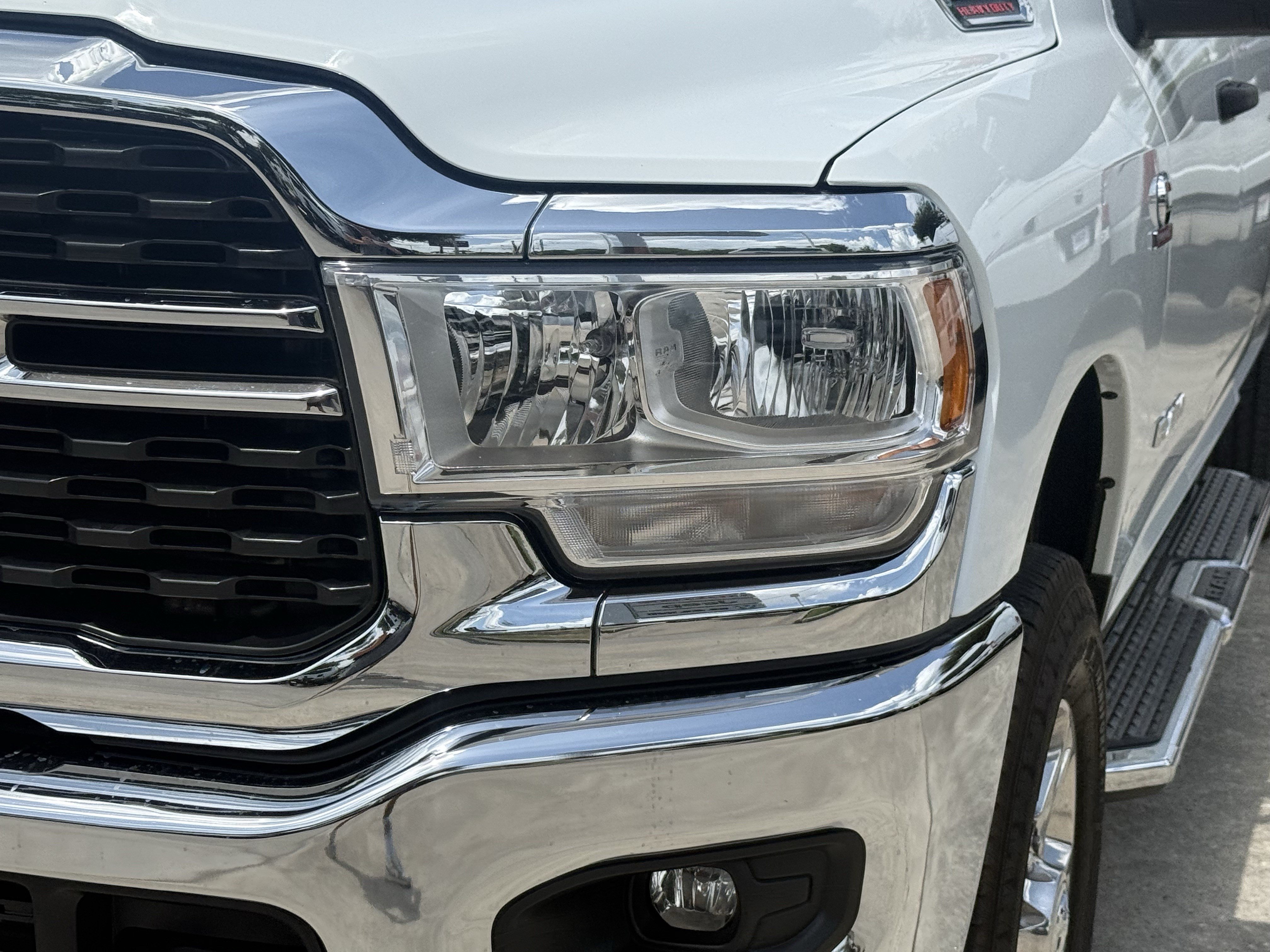 Used 2024 Bright White Clearcoat Ram  image 9