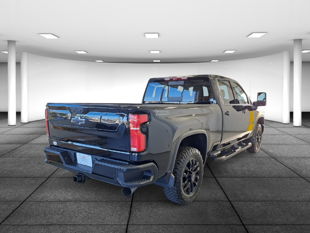 2026 Chevrolet Silverado 2500 HD LTZ Crew Cab Pickup Slide 3