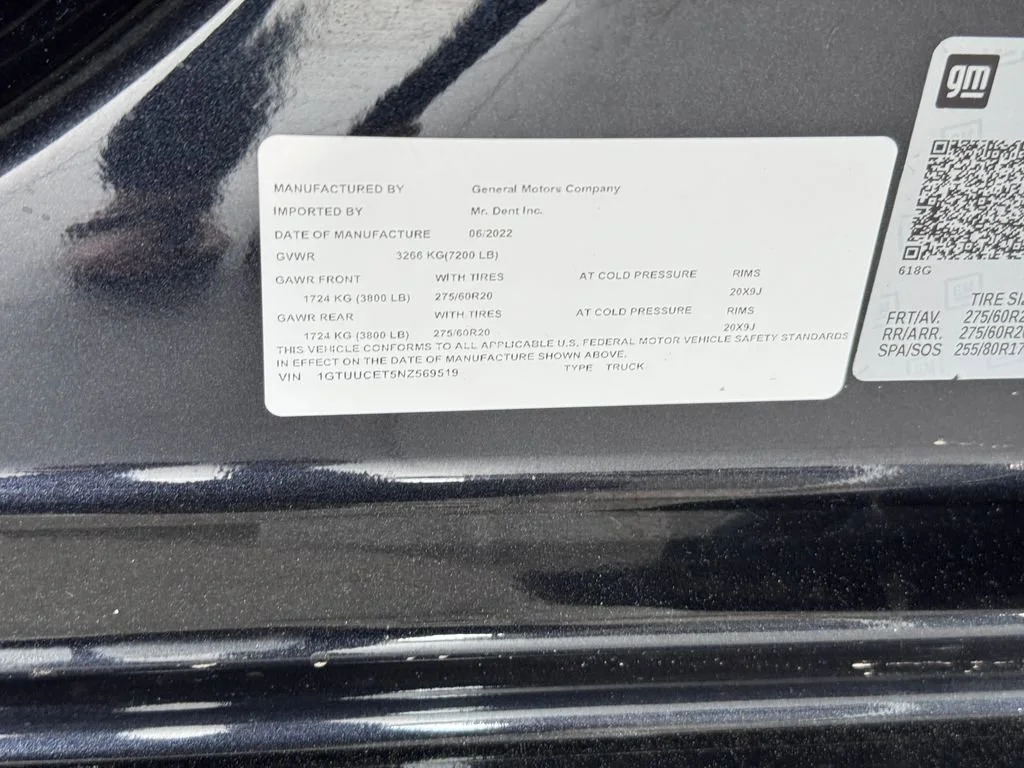Used 2022 Titanium Rush Metallic GMC Elevation image 11
