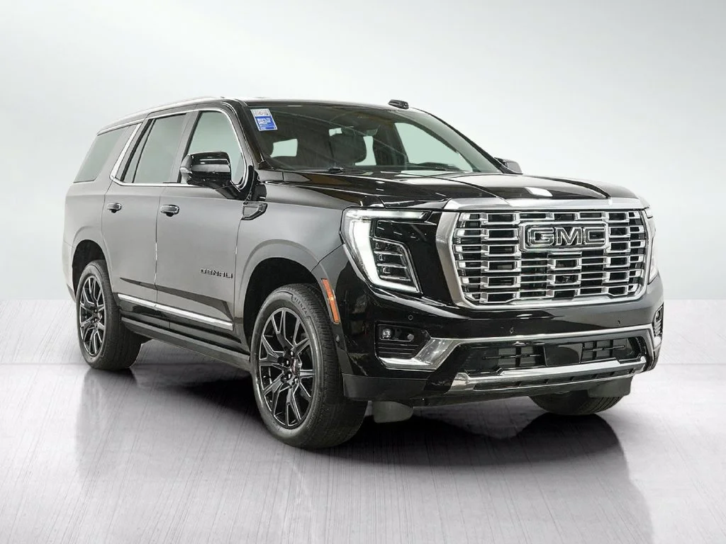 Used 2025 Onyx Black GMC Denali image 7