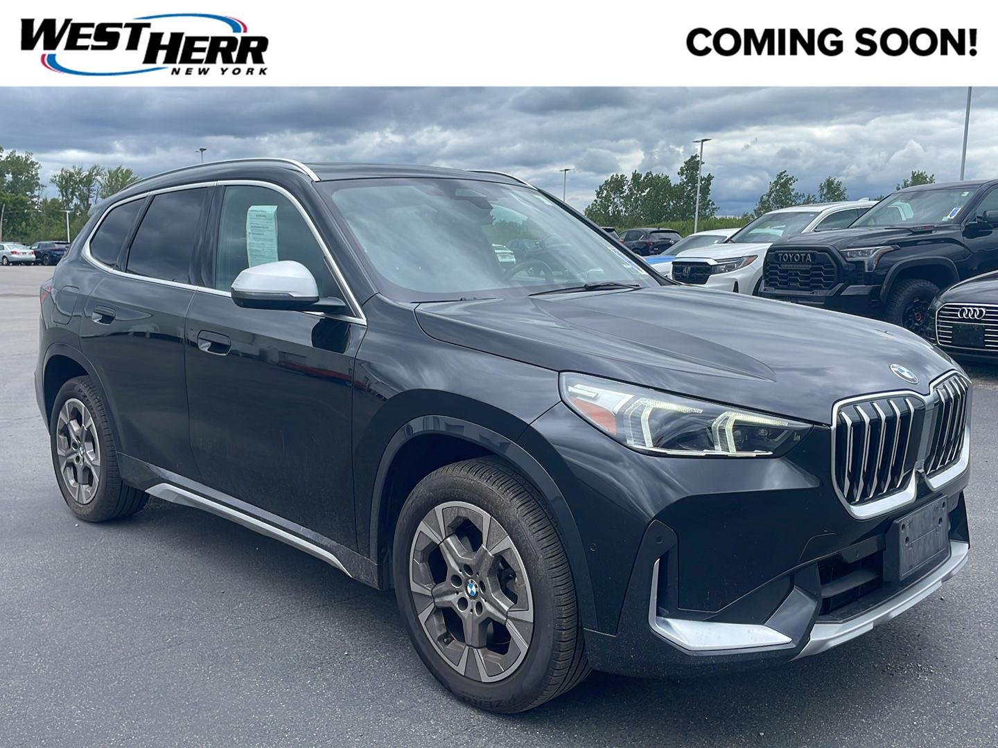 Used 2023 Black Sapphire Metallic BMW xDrive28i image 1