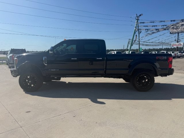 Used 2017 Black Ford Platinum image 2