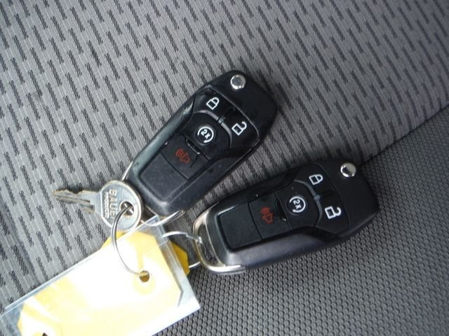 Used 2015  Ford XLT image 44