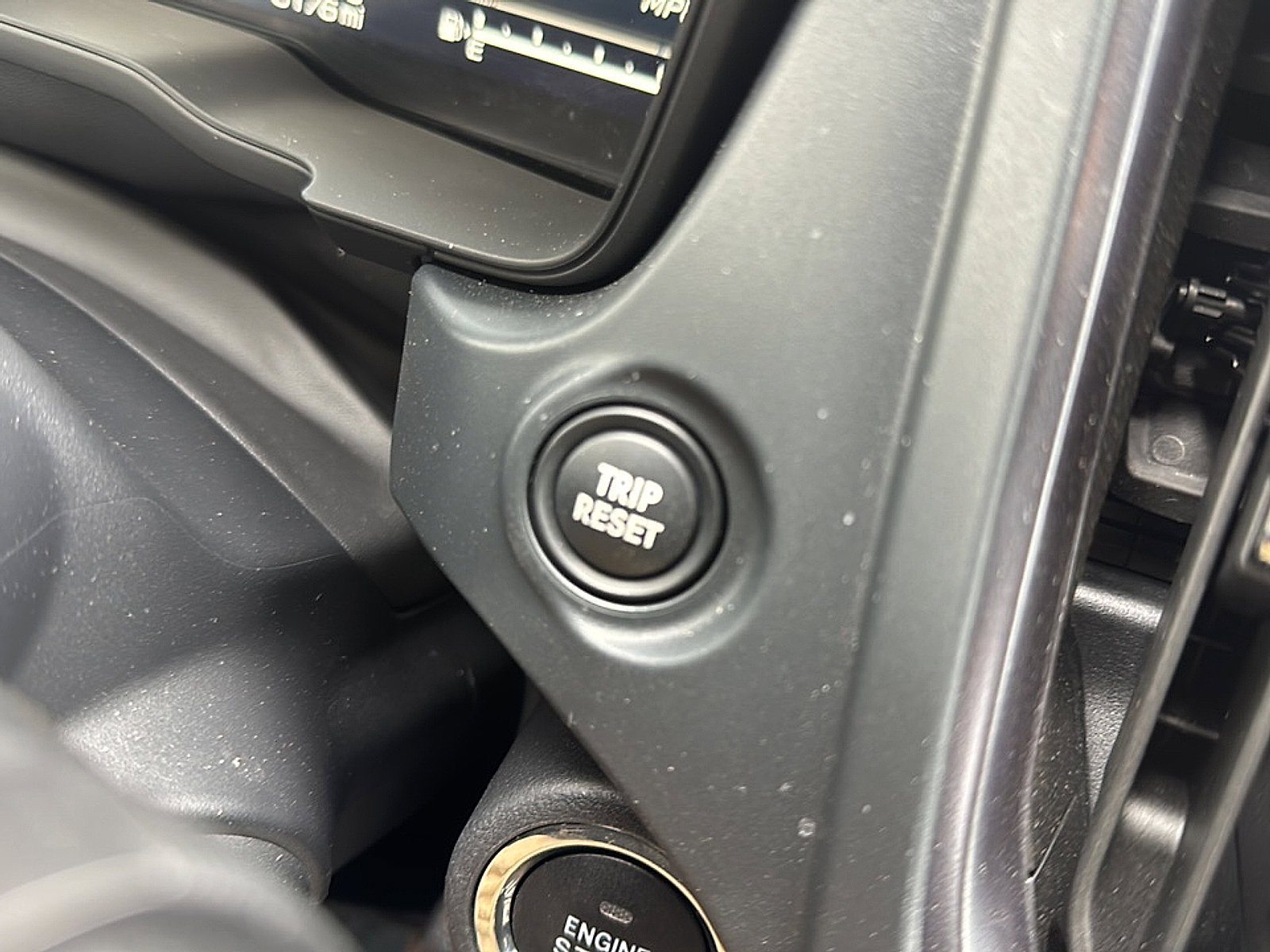 Used 2025 Crystal White Pearl Subaru Limited Hybrid image 37