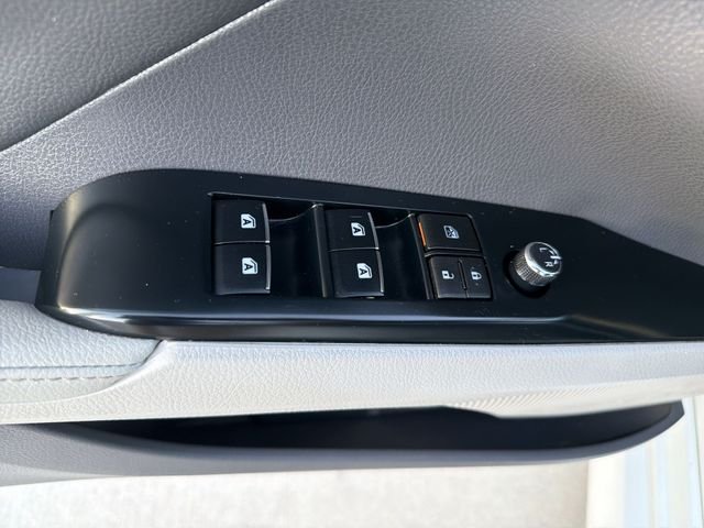 2019 Toyota Camry XLE - Photo 10