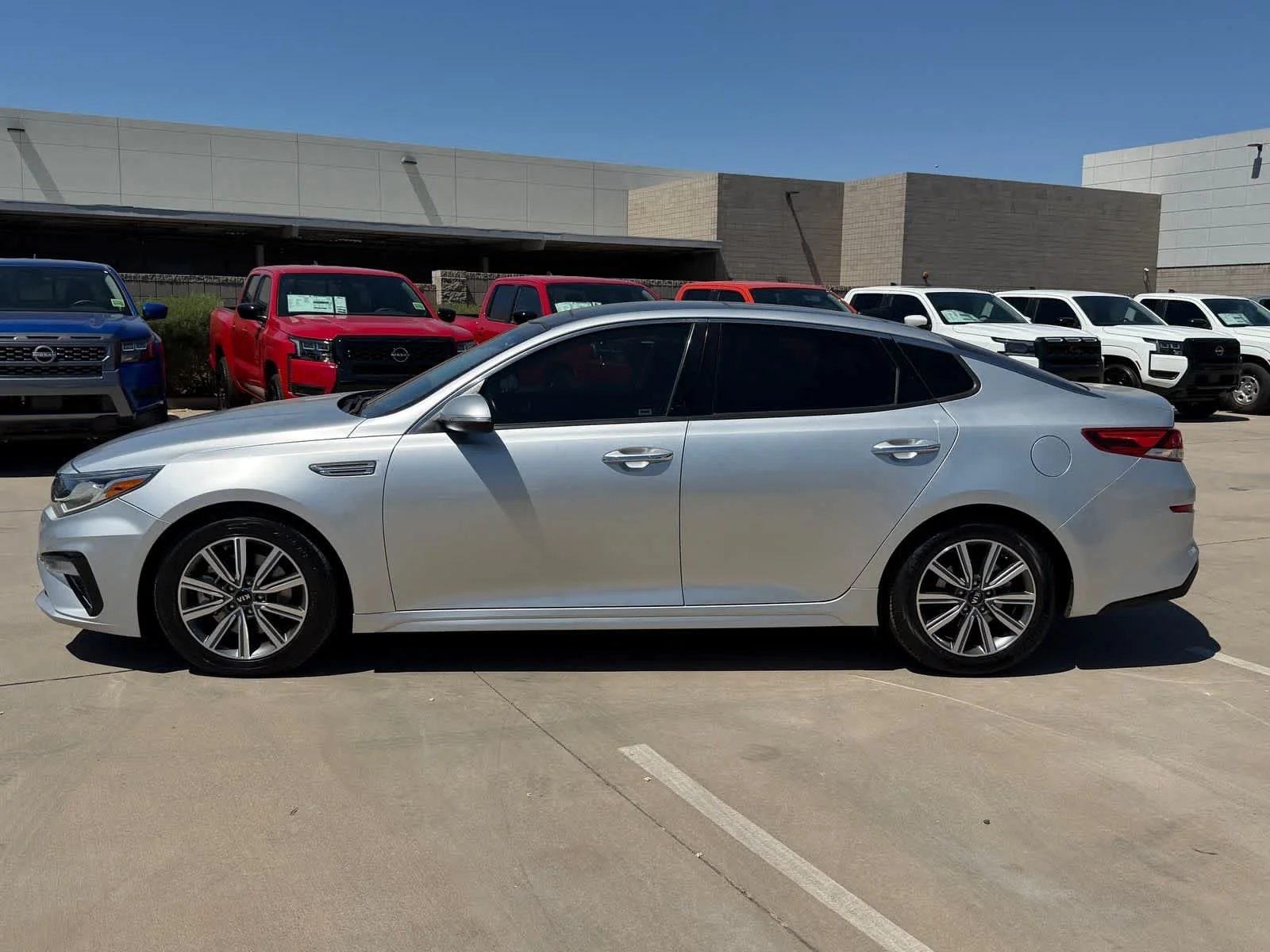Used 2020 Kia Optima EX with VIN 5XXGU4L15LG442662 for sale in Avondale, AZ