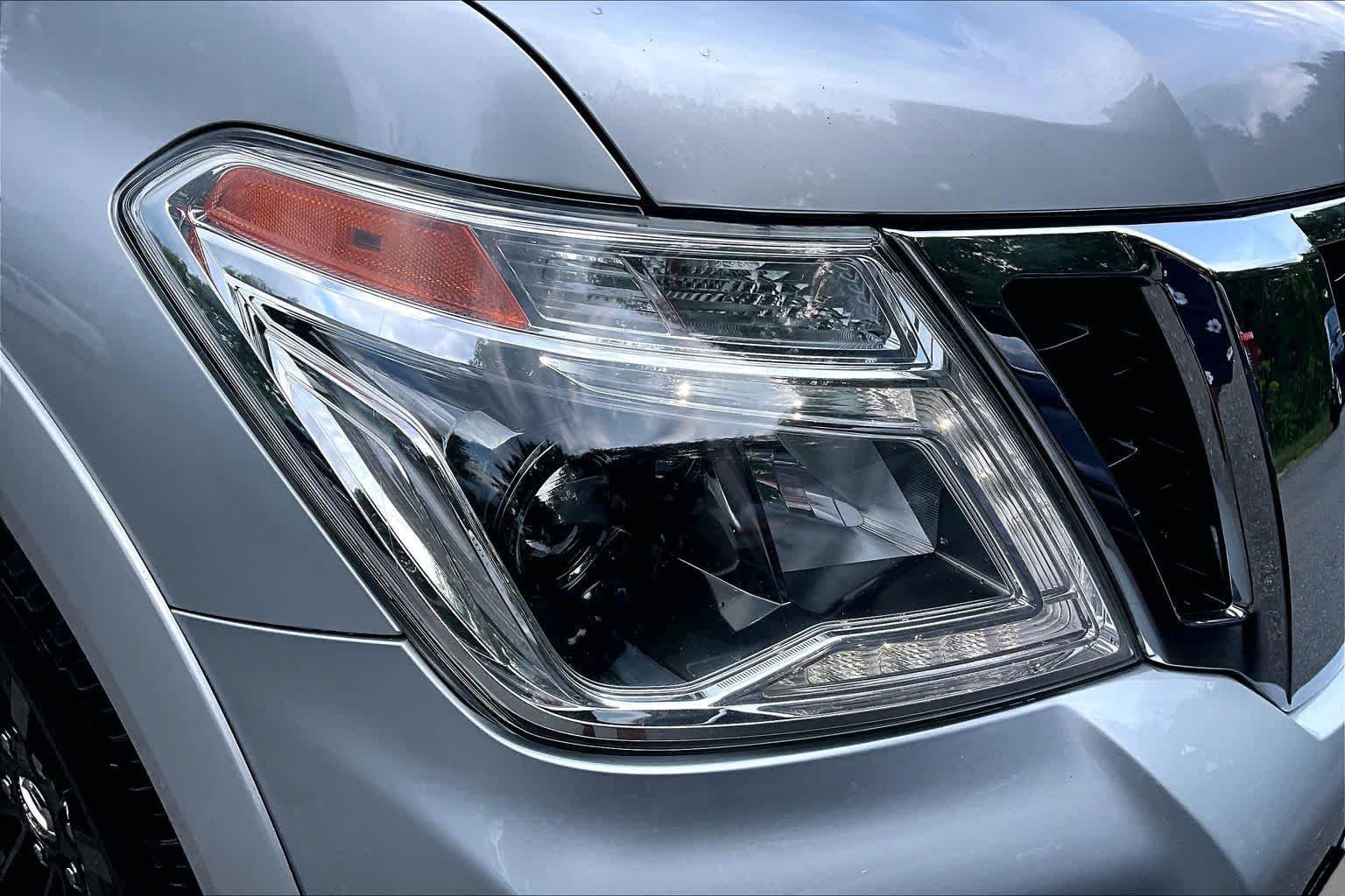 Used 2019 Brilliant Silver Metallic Nissan Platinum image 25