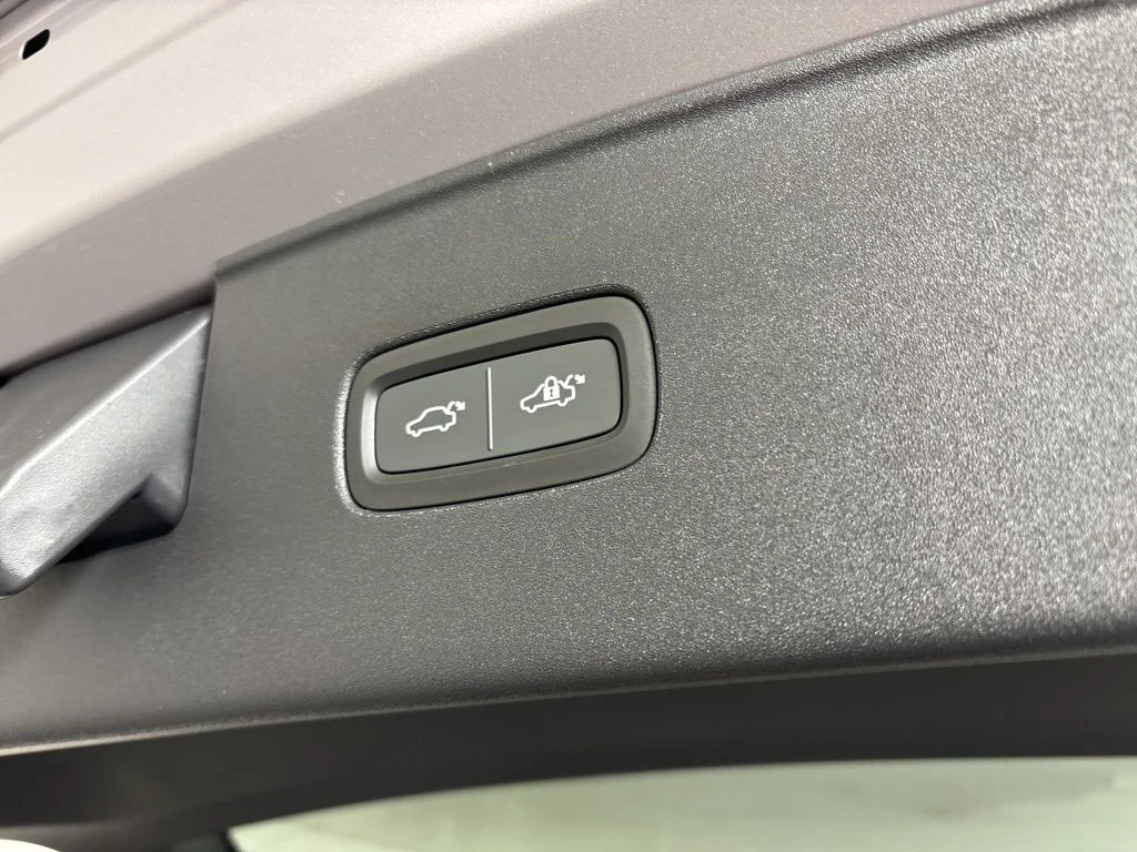 New 2026 Denim Blue Metallic Volvo Plus image 20