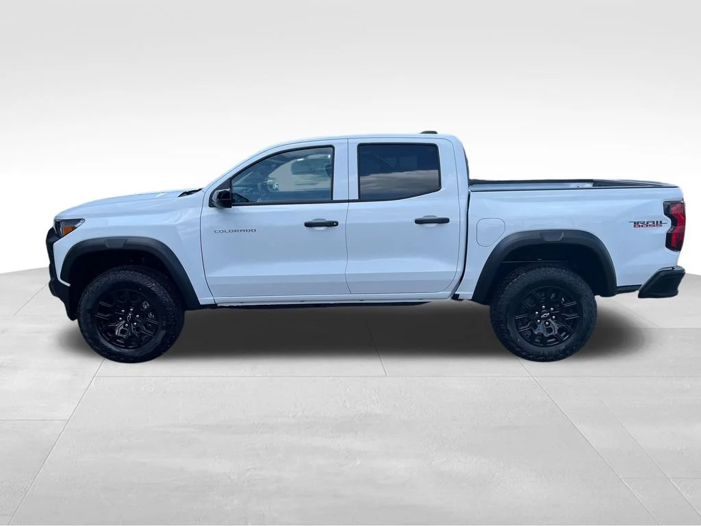 New 2026 Summit White Chevrolet Trail Boss image 2