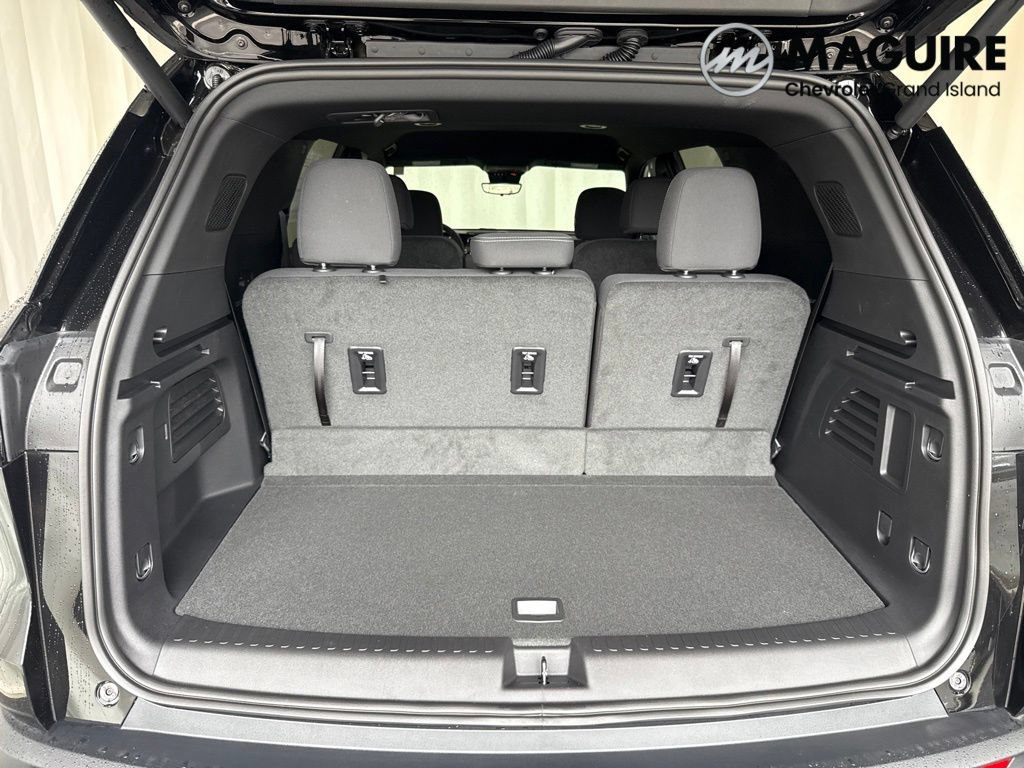 2027 Chevrolet Traverse LT - Photo 29