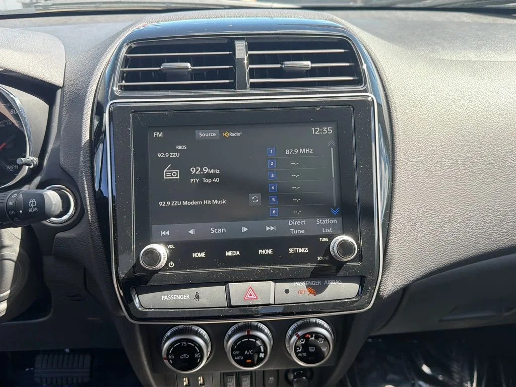 New 2026 Mercury Gray Metallic Mitsubishi 2.0 SE image 17