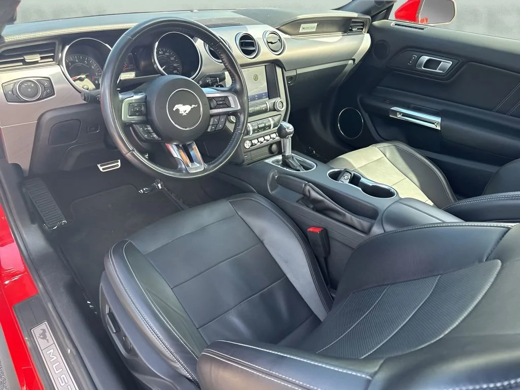Used 2022  Ford GT image 11