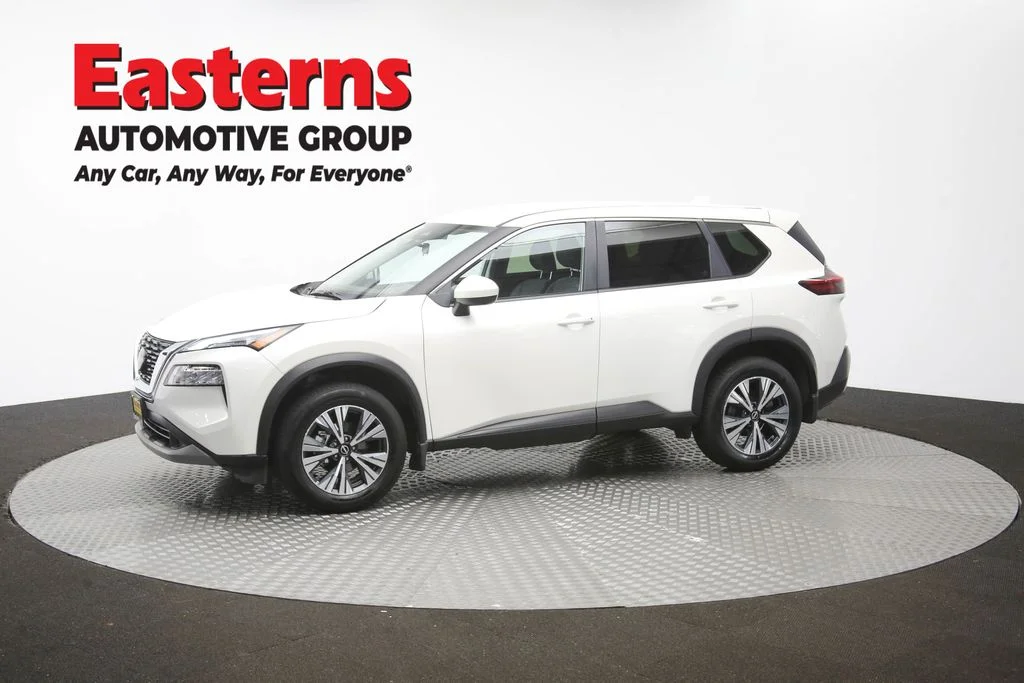 Used 2023 White Nissan SV image 57