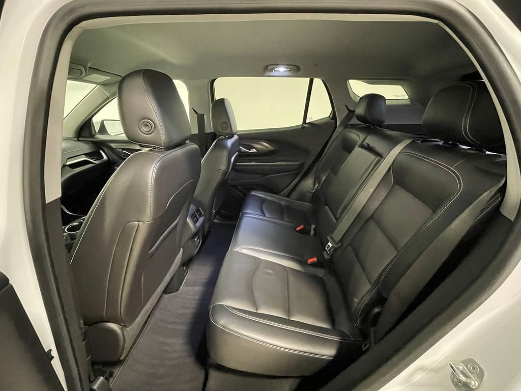 Used 2022 White GMC SLT image 18