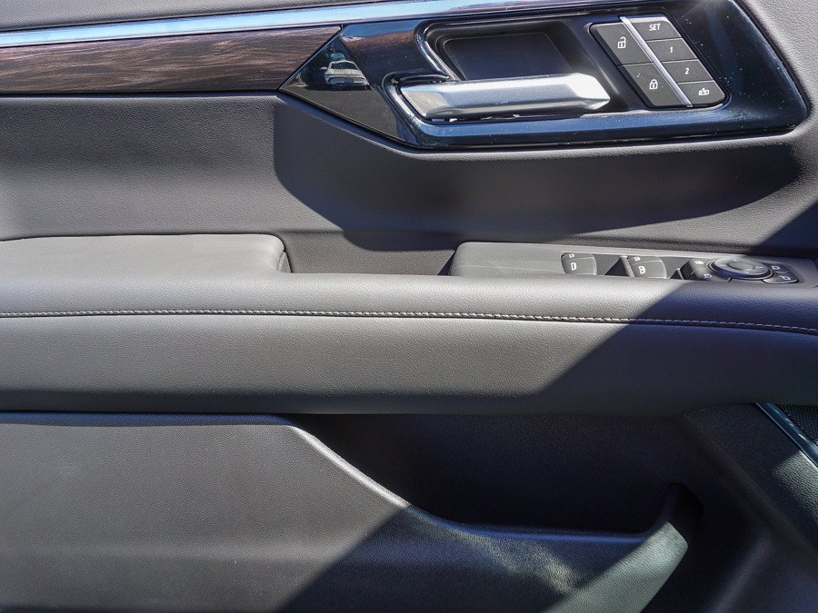 2027 Chevrolet Tahoe LT - Photo 18