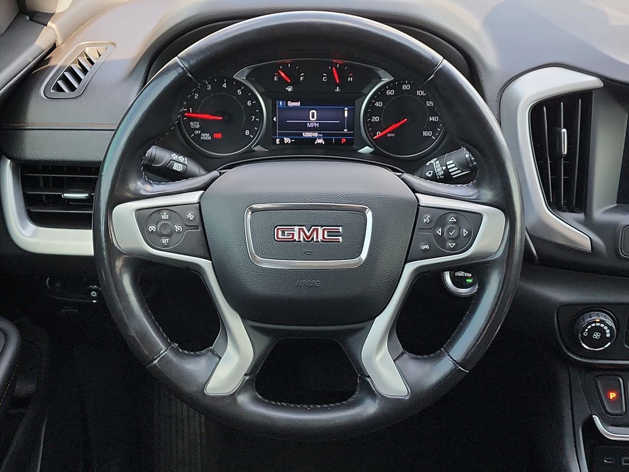 Used 2020 White GMC SLE image 19