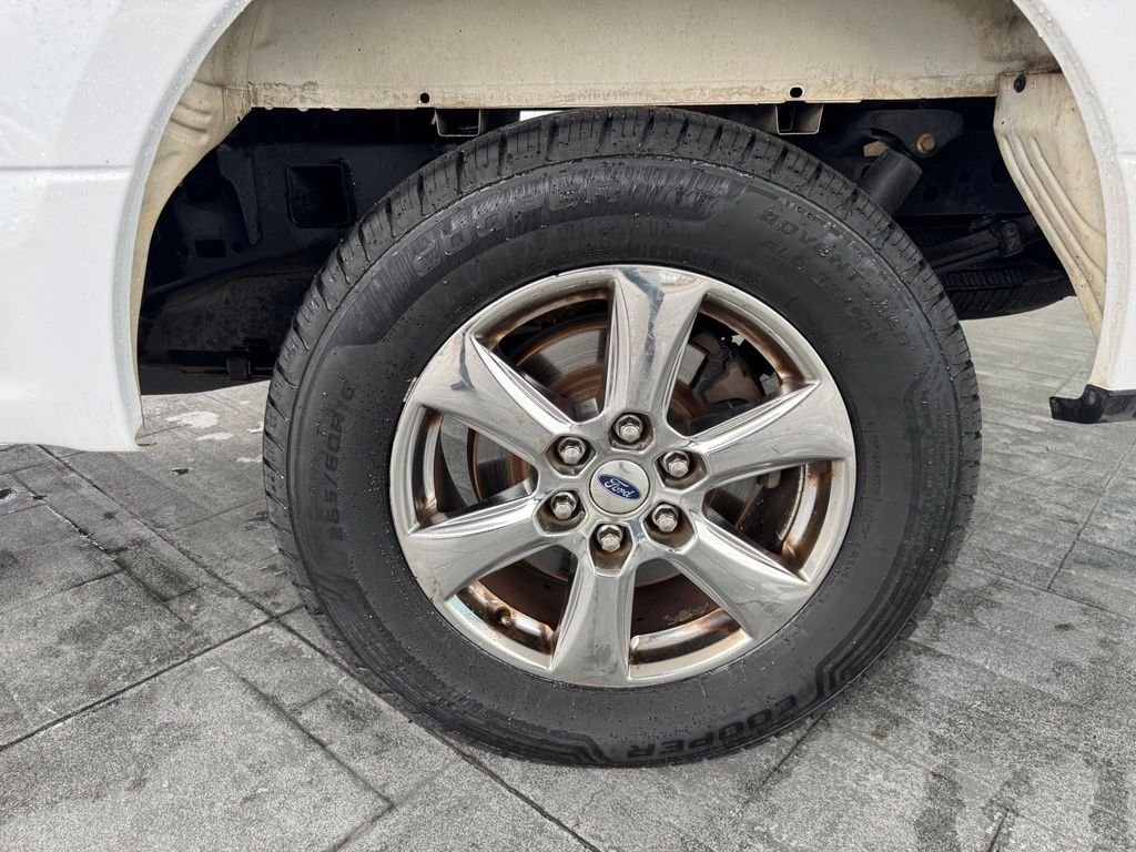 Used 2018 White Ford XLT image 4